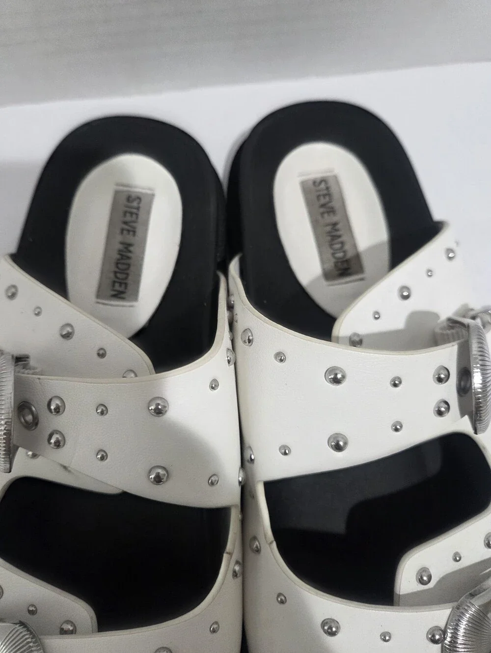 STEVE MADDEN CONNELY BUCKLE SLIDE SANDALS SIZE 8.